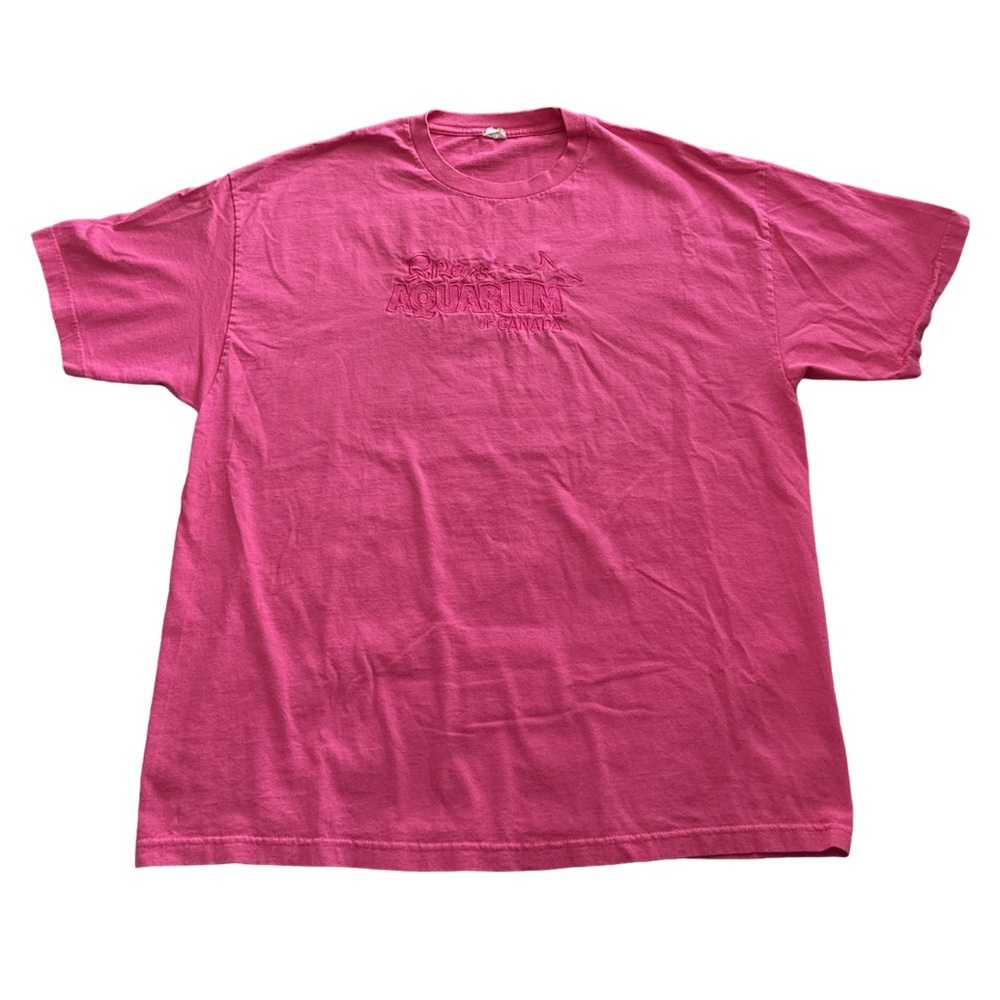 VINTAGE Y2K RIPLEY'S AQUARIUM men's pink embroidered graphic tee, baggy XL.